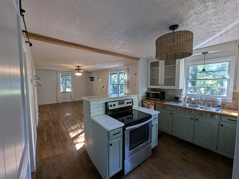 199 Mimosa Dr — Photo 5