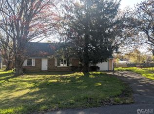 10 Sarah Ln, Monroe Township, NJ 08831