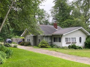 12055 W Vernon Rd, Conneaut Lake, PA 16316