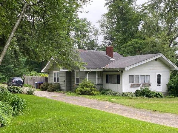 12055 W Vernon Rd, Conneaut Lake, PA 16316