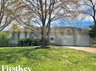 8951 E 83rd St, Raytown, MO 64138