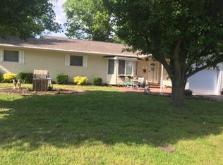 1105 W Tyler St, Herrin, IL 62948