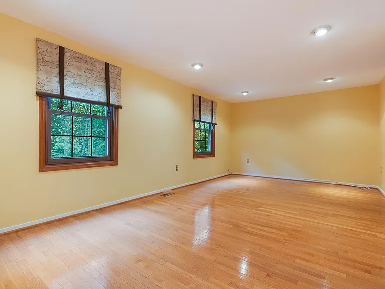 6031 Clerkenwell Ct — Photo 16
