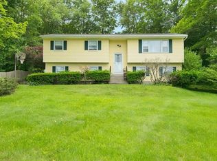 6 Rancho Dr E, Cortlandt Manor, NY 10567
