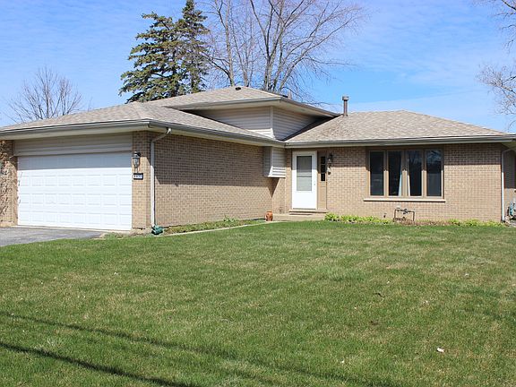 3rd image of 4432 143rd St