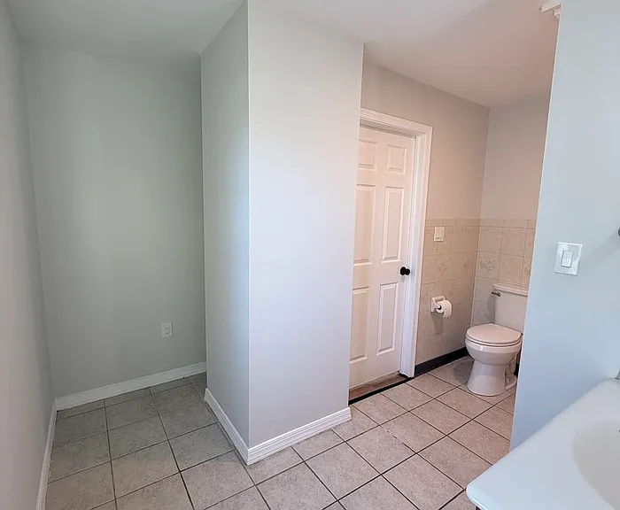40 Eisenhower Dr — Photo 31