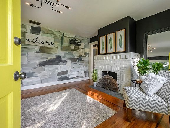 5th image of 1002 W Beacon Ave