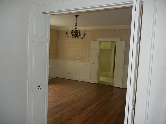 2nd image of 605 Palmetto St