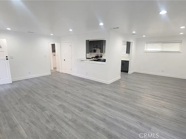 1605 E Santa Ana St — Photo 5