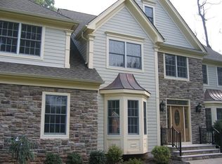 8 Cherry Blossom Ln, Scotch Plains, NJ 07076