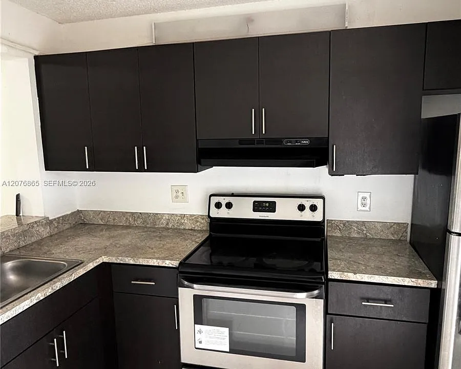 95 NE 41st St #O219