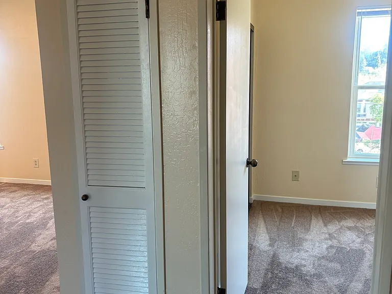 28 Cottage Ave #12 — Photo 6