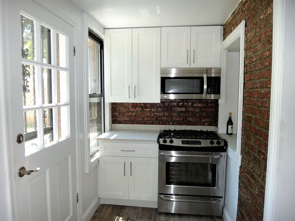 1st image of 86 Carroll St #1