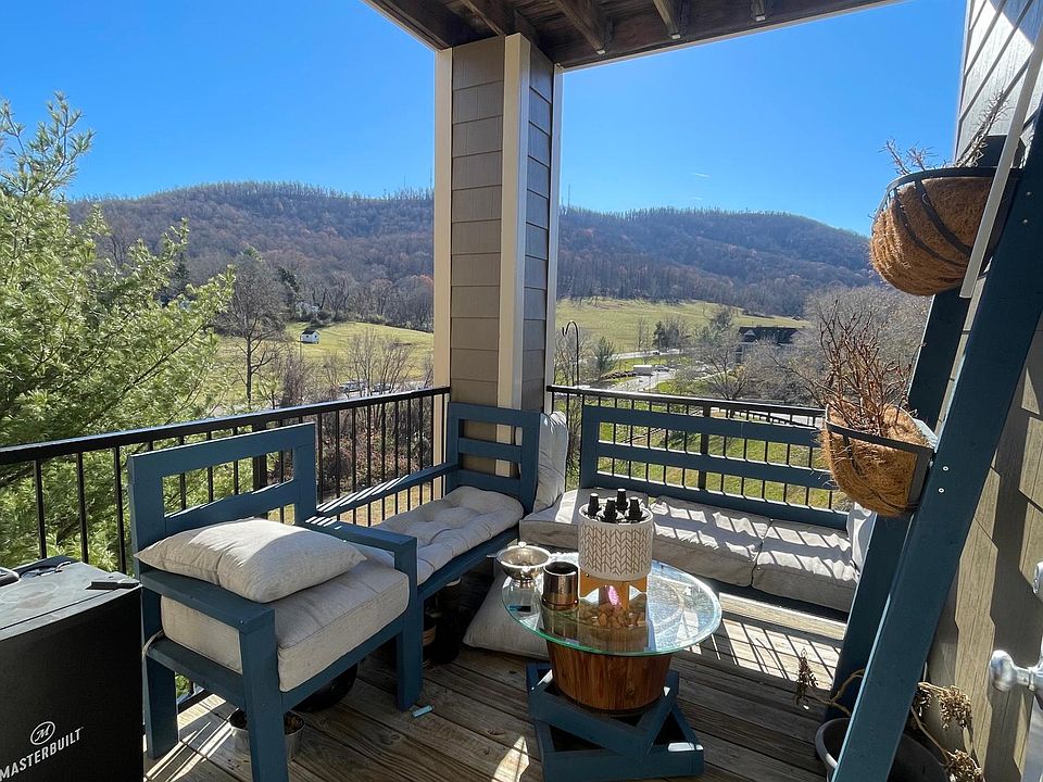 Balcony with Carter Mtn Views