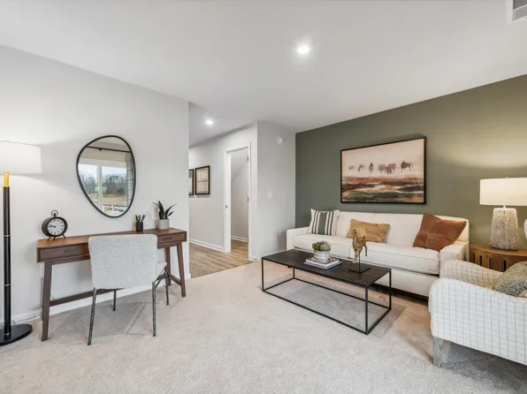 293 Oldfield Dr, Charlottesville, VA 22902