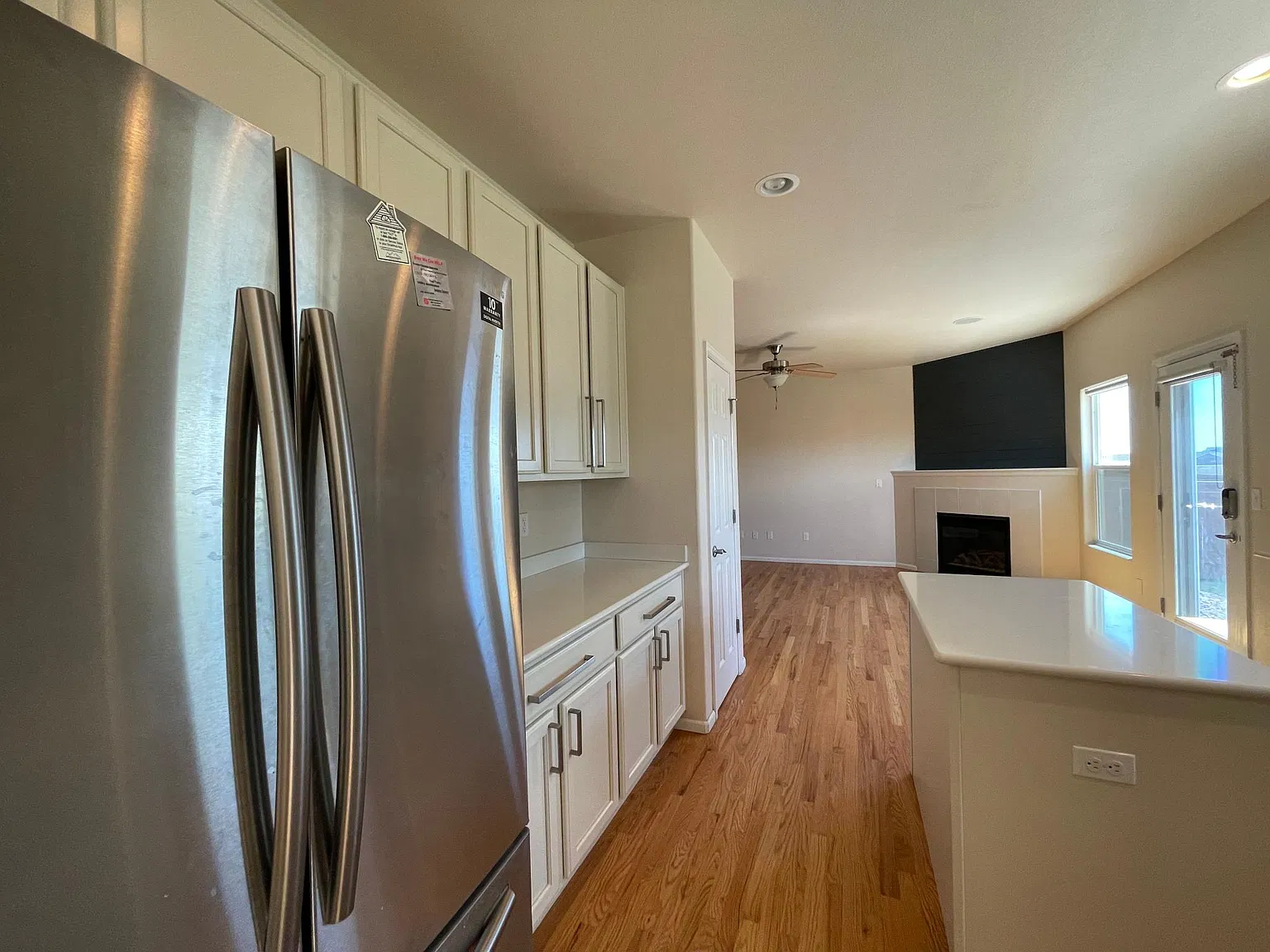 4 bed, 2963 sqft, $2,450 — Photo 2