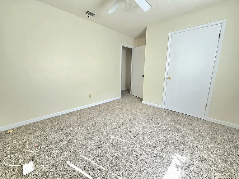 3230 Palmdale Ave — Photo 13