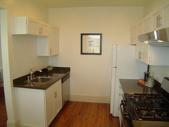 5th image of 2355 California St APT 14