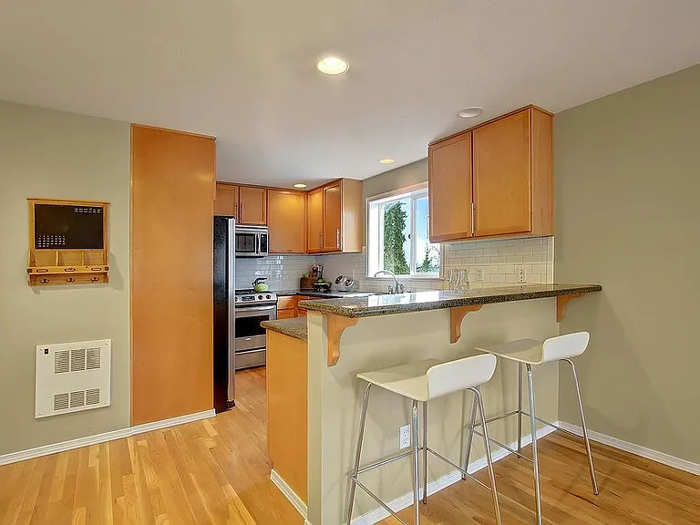 9501 Roosevelt Way NE #C — Photo 7
