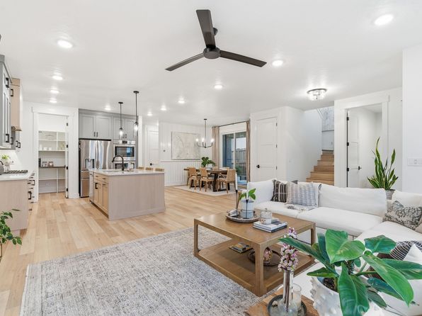 2563 S New Haven Ln #2