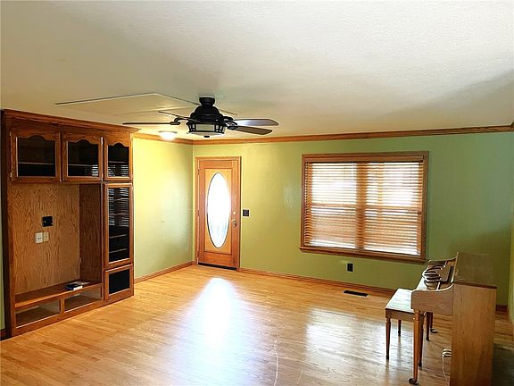 4th image of 5725 S Berry Farm Dr