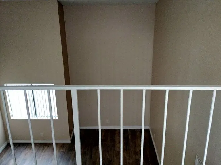 Ally's Flower Apartments LLC — Photo 20