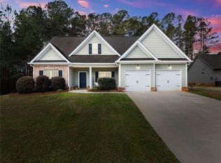 6611 Station Dr, Clermont, GA 30527