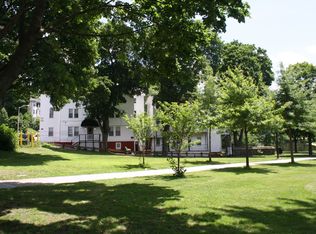 4 Gates St APT 3R, Worcester, MA 01610