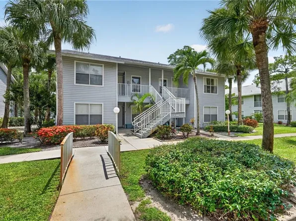 1915 Courtyard Way APT 202, Naples, FL 34112