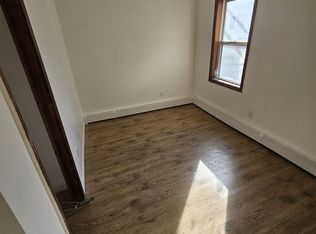 364 Hope St #1S, Fall River, MA 02721