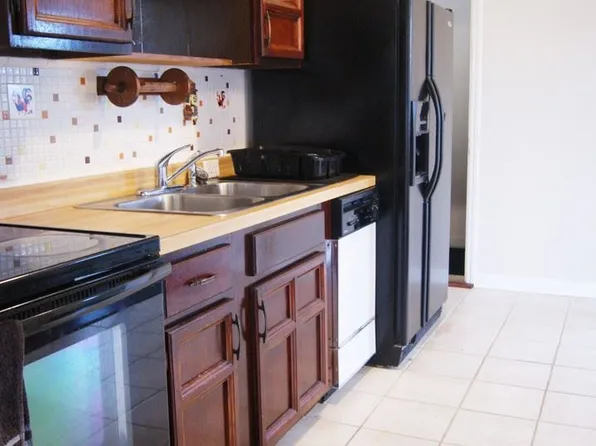 44 Berkshire Rd, Baltimore, MD 21221