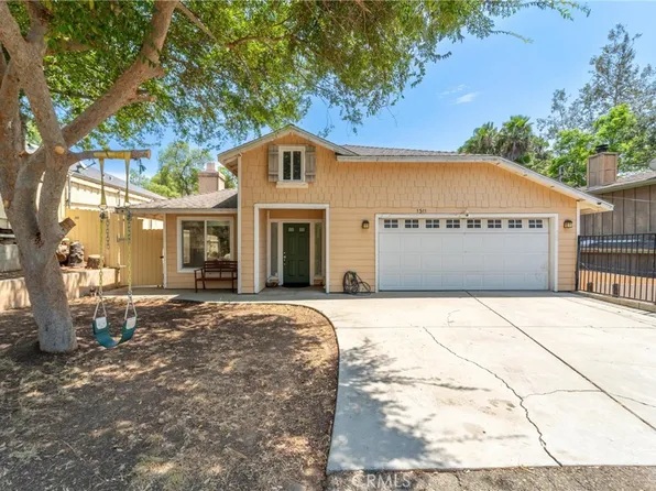 1311 E Mission Rd, Fallbrook, CA 92028