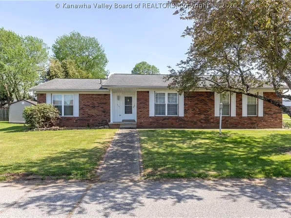 214 Woodland Frst, Winfield, WV 25213