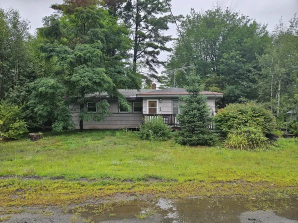 1 Knowles Avenue, Milo, ME 04463