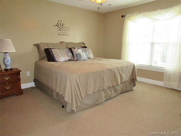 5th image of 5242 Harmon Pl