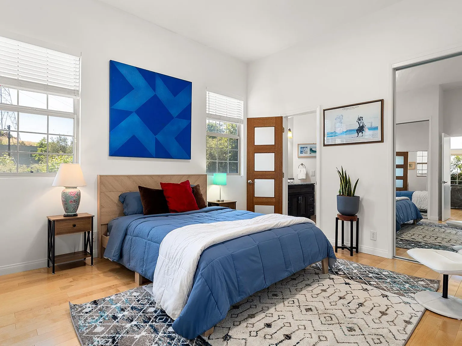 2 bed, 1135 sqft, $6,650 — Photo 3