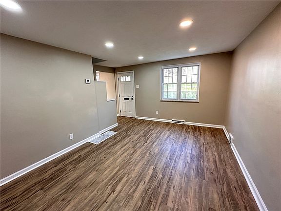 5th image of 8028 Thon Dr