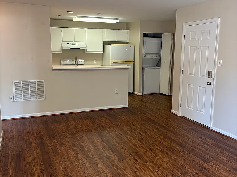 109 Driftwood Ct #109 — Photo 6