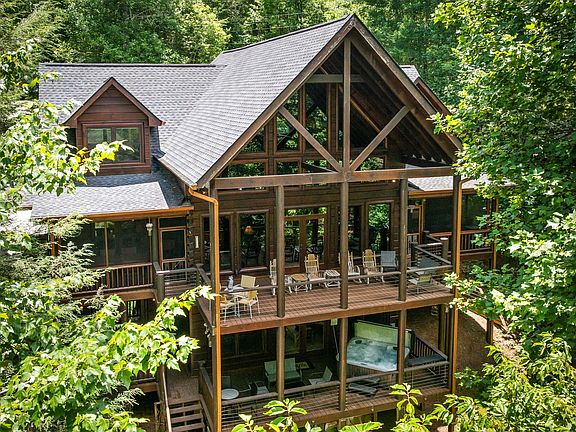 4th image of 1082 Sunset Rd