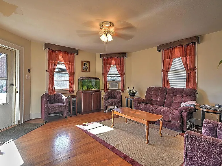 1125 Windsor Ave #1 — Photo 8