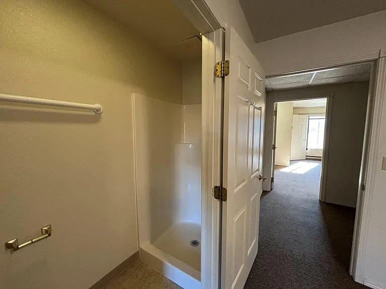Highland Apartments — Photo 13