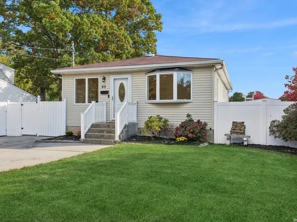 60 Manhattan Boulevard, Islip Terrace, NY 11752