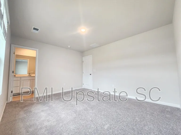 810 Sandbach Rd — Photo 17