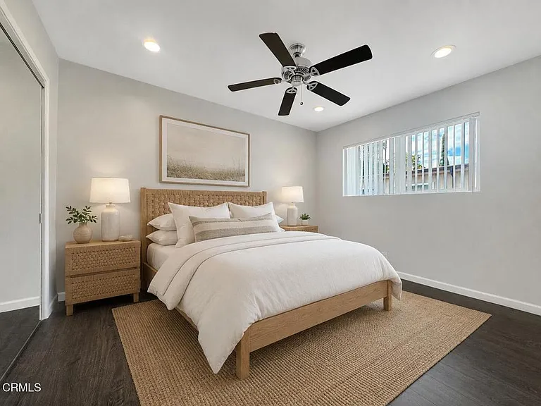 580 N Los Robles Ave #11 — Photo 8
