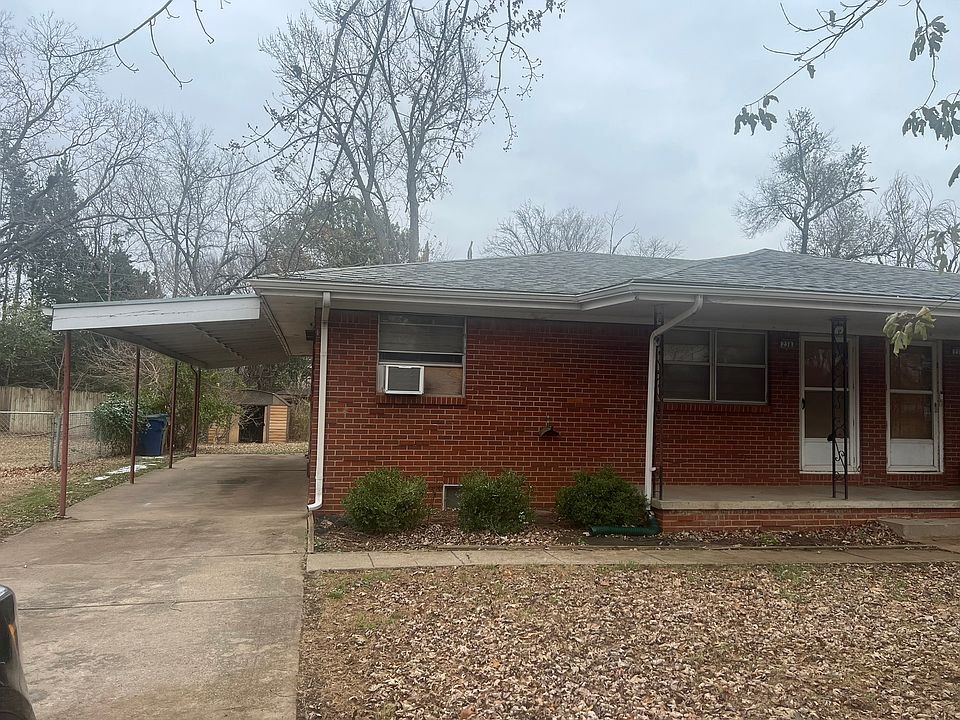 1st image of 238 N 1st St