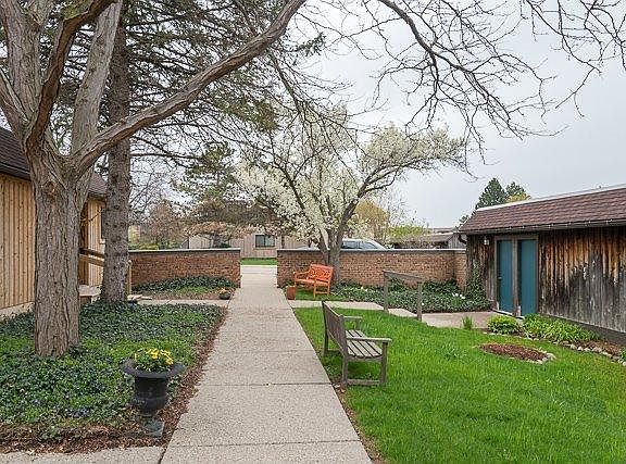 3rd image of 2057 Pauline Ct