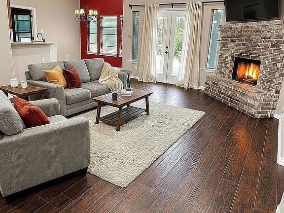3rd image of 108 Tay Ct