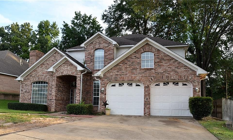 1st image of 518 Whiteoak Ln