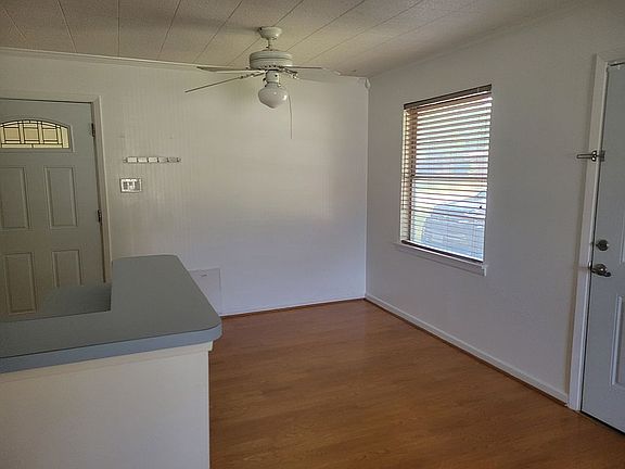 4th image of 1424 Meadowbrook Ln