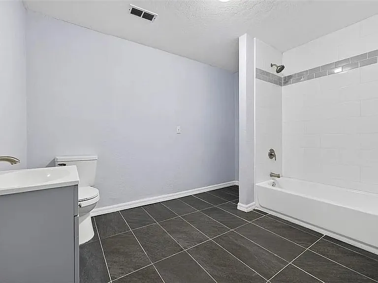 2272 Kent Rd — Photo 15